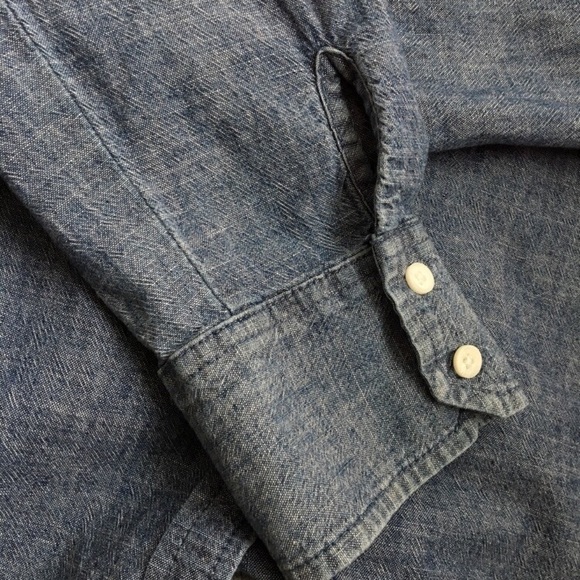 AEO Chambray Denim button-down lace detail size M - Picture 7 of 8